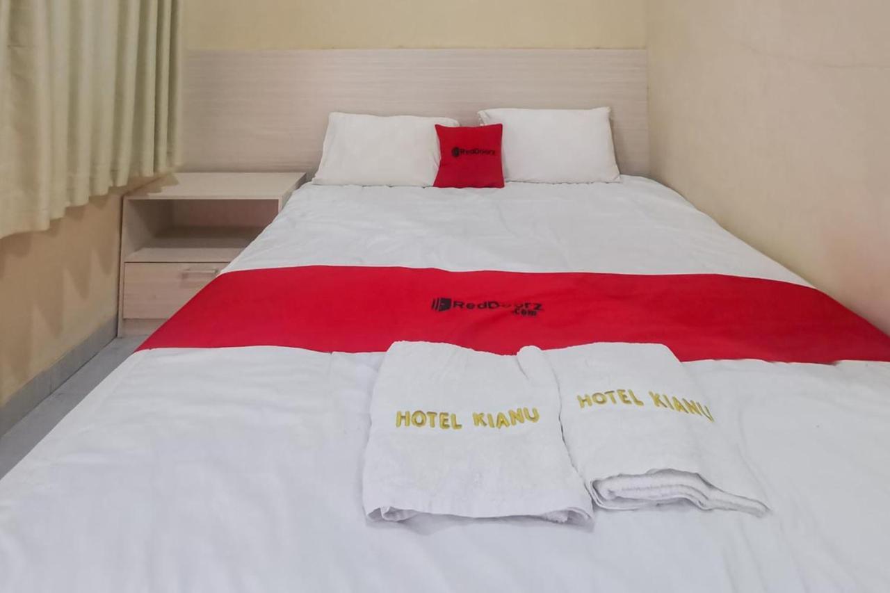 Reddoorz Near Pantai Pancer Door Pacitan Ξενοδοχείο Εξωτερικό φωτογραφία